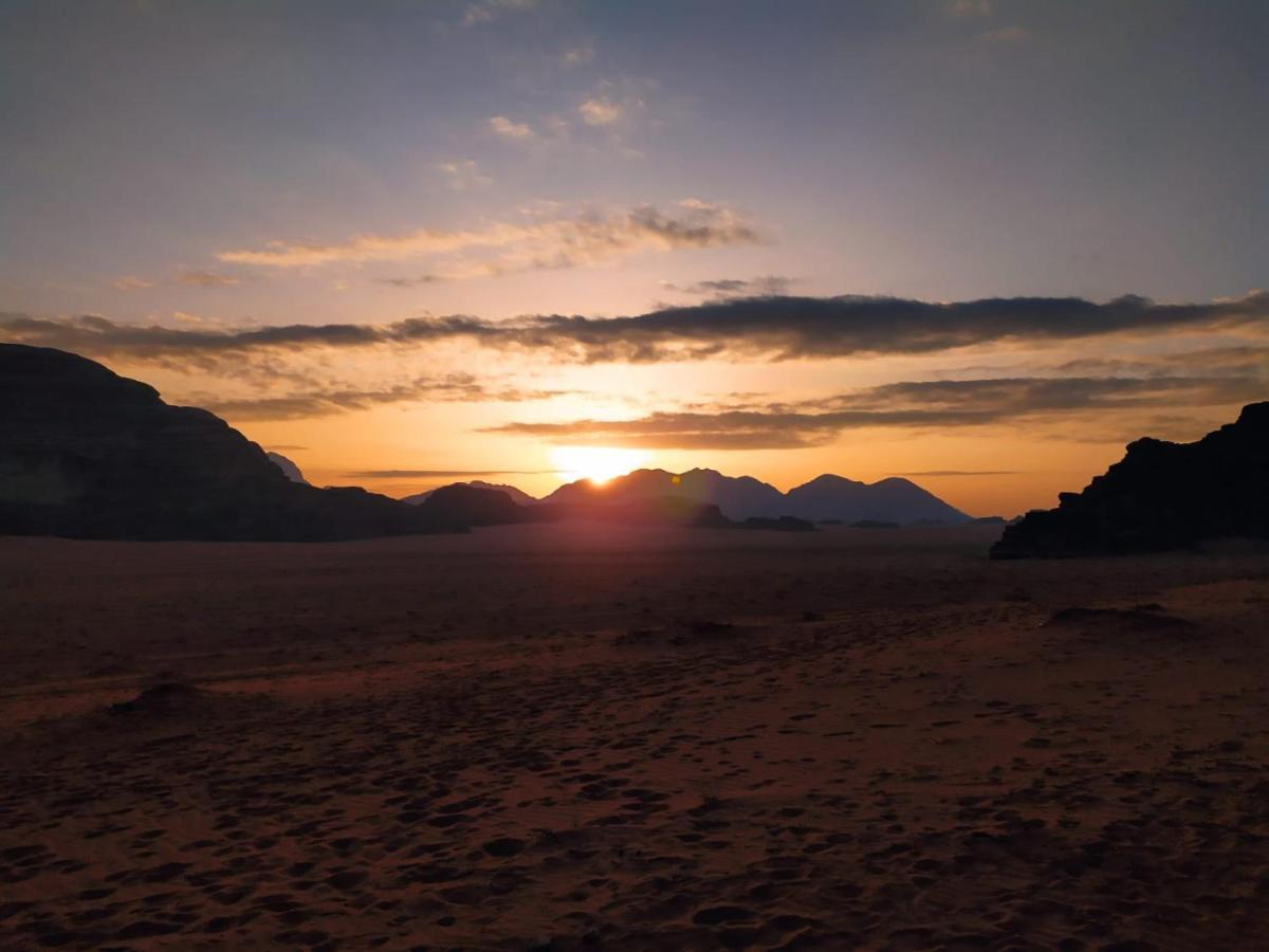Omar Ghazi Camp Hotel Wadi Rum Eksteriør billede