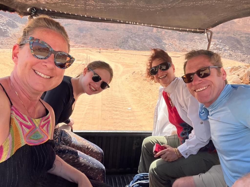 Omar Ghazi Camp Hotel Wadi Rum Eksteriør billede