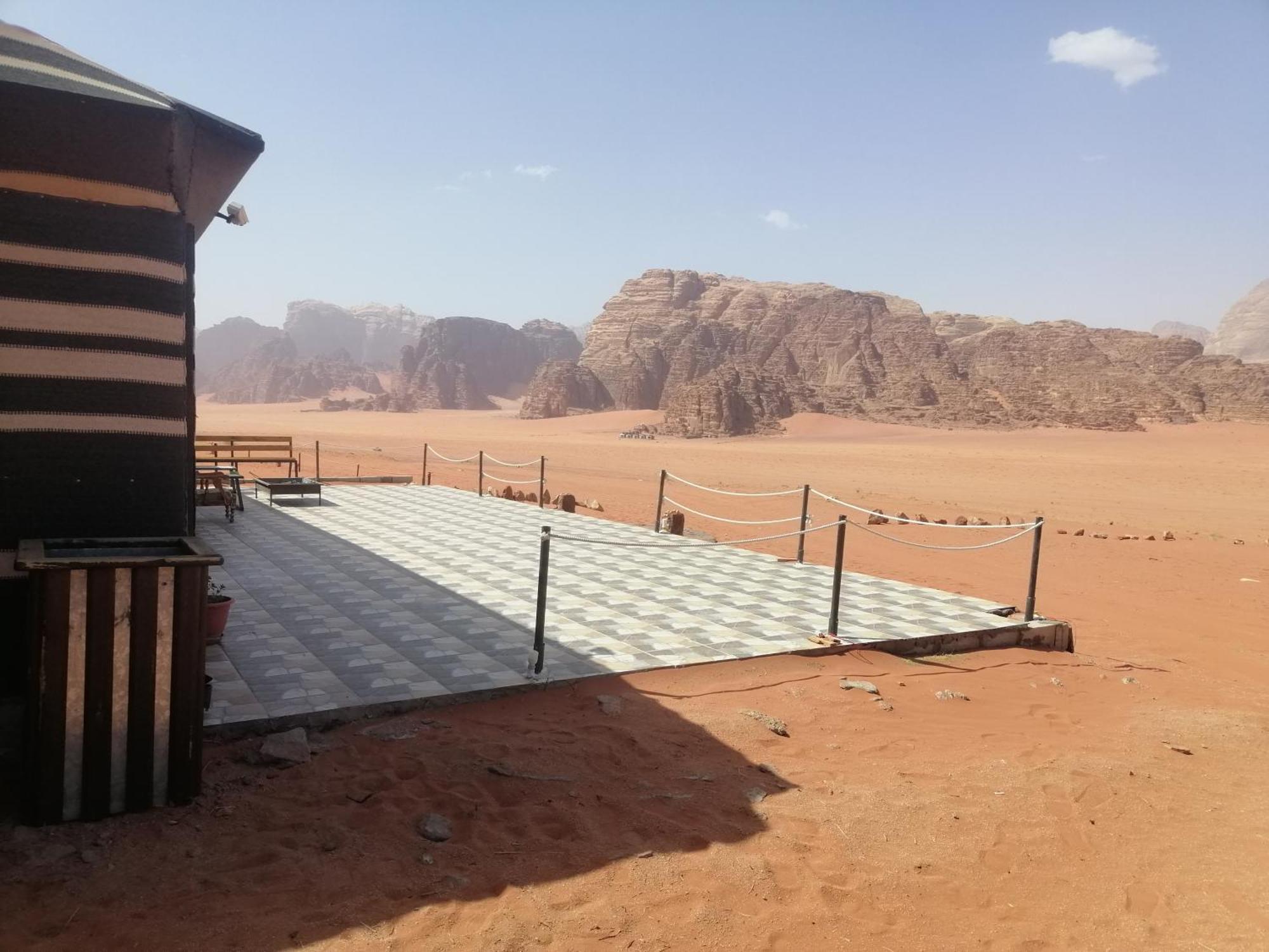 Omar Ghazi Camp Hotel Wadi Rum Eksteriør billede