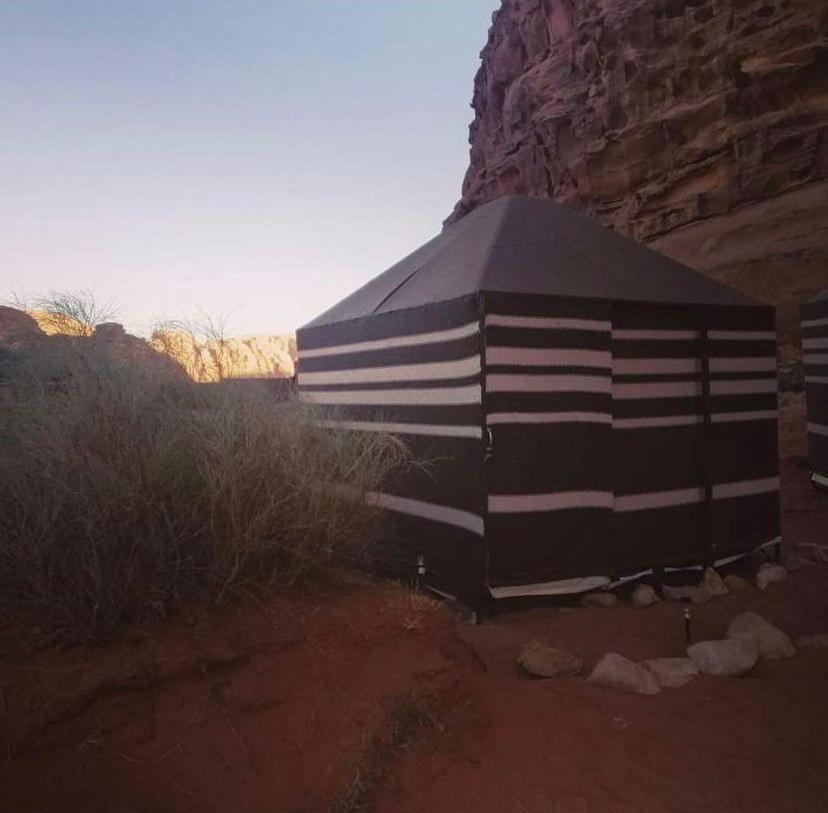 Omar Ghazi Camp Hotel Wadi Rum Eksteriør billede