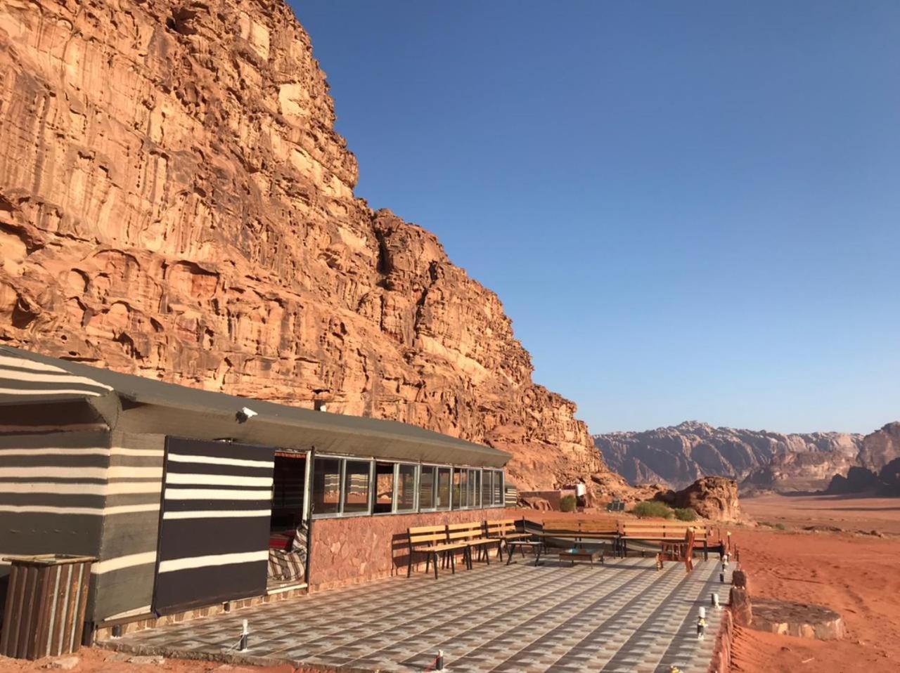 Omar Ghazi Camp Hotel Wadi Rum Eksteriør billede