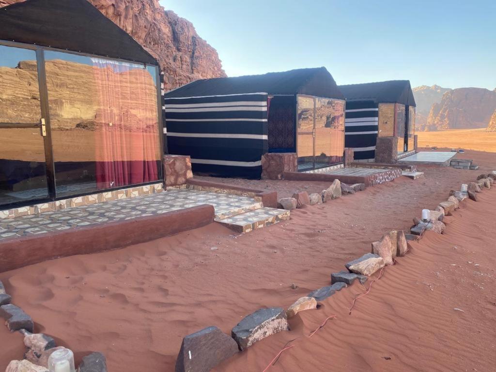 Omar Ghazi Camp Hotel Wadi Rum Eksteriør billede