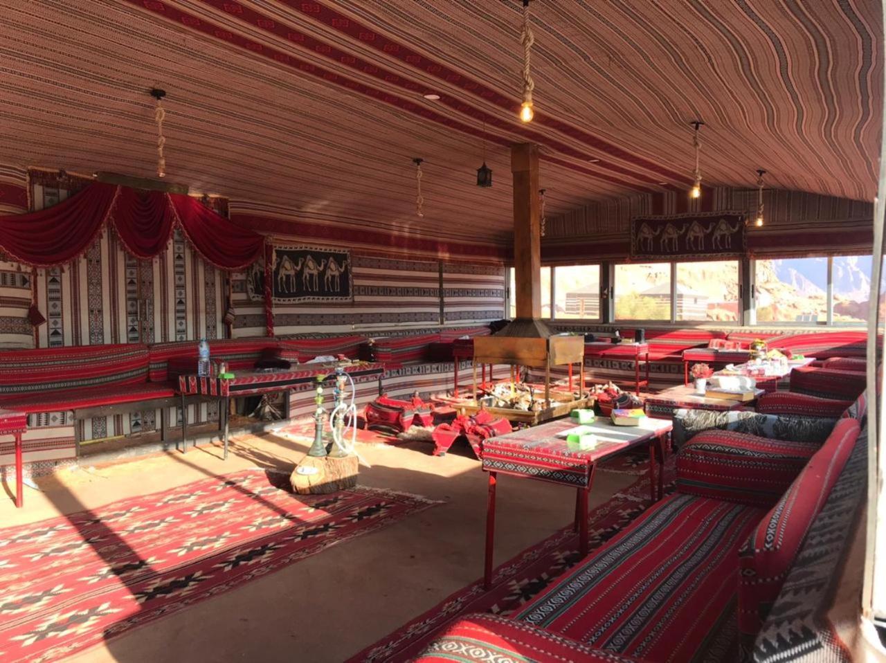Omar Ghazi Camp Hotel Wadi Rum Eksteriør billede