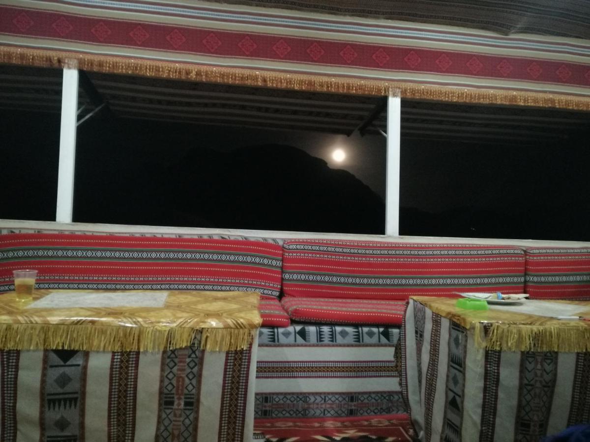 Omar Ghazi Camp Hotel Wadi Rum Eksteriør billede